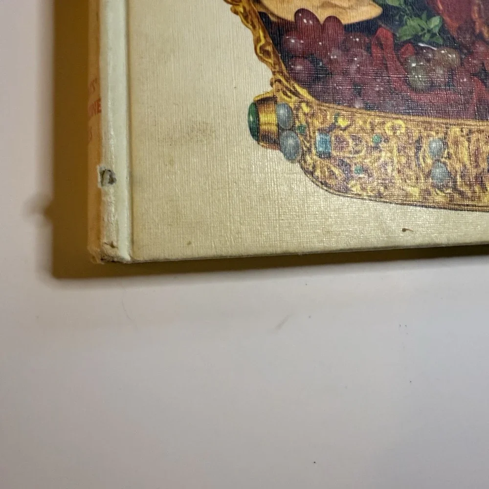 Royal‎ Cookbook 1971 Vintage Favorite Court Recipes Hardcover Historic